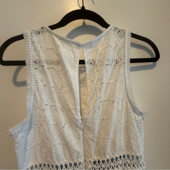 Lilly Pulitzer Eyelet & Seersucker Dress – Size 10 - Picture 6 of 7